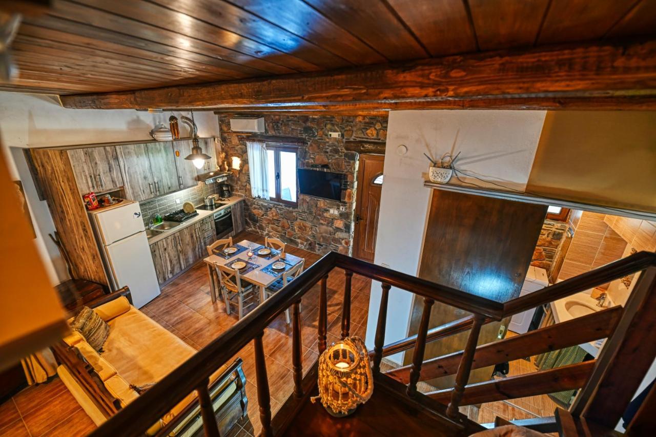 "Pefkopetro" Traditional House Keramotí Екстериор снимка