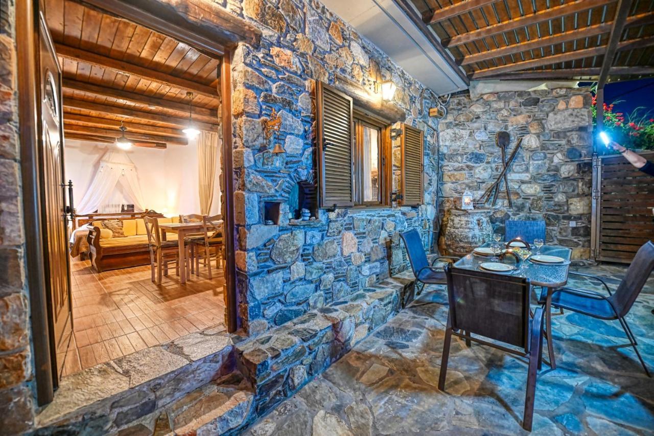 "Pefkopetro" Traditional House Keramotí Екстериор снимка